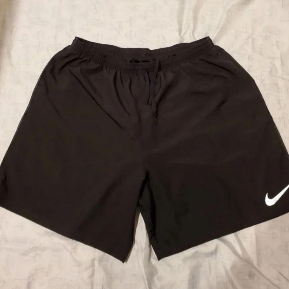 Nike Running Shorts with Lining / Size XL / Black